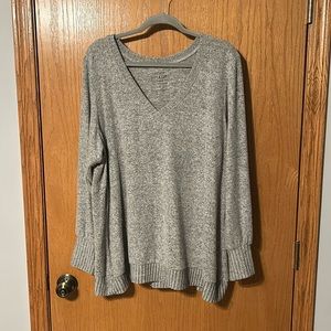 Super Soft Torrid Heather Gray V-neck